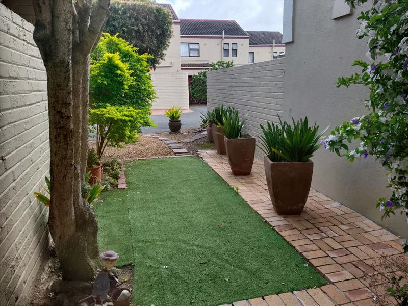 3 Bedroom Property for Sale in La Rochelle Western Cape